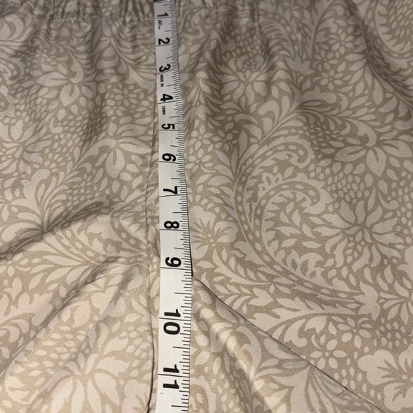 Club Monaco Paisley Silk Sleeveless Snap Front Romper Size 4 Tan - Picture 16 of 16